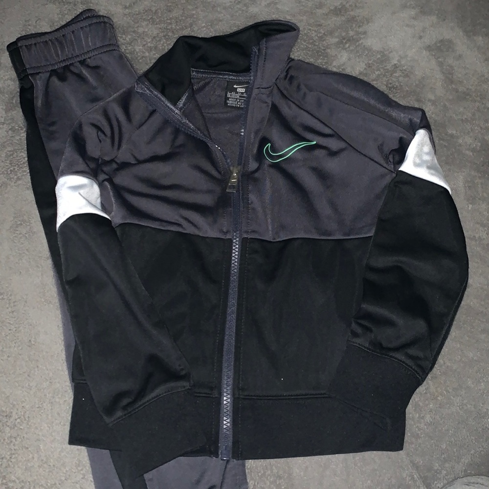 NWOT Nike Tracksuit